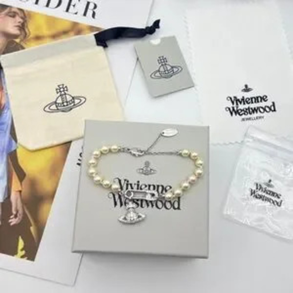 Vivienne Westwood Saturn Brooch Pearl Bracelet - Silver